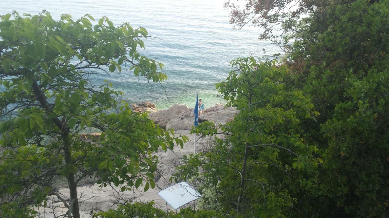 Apartman Pelcic,With Wifi And Free Parking Kostrena Exterior photo